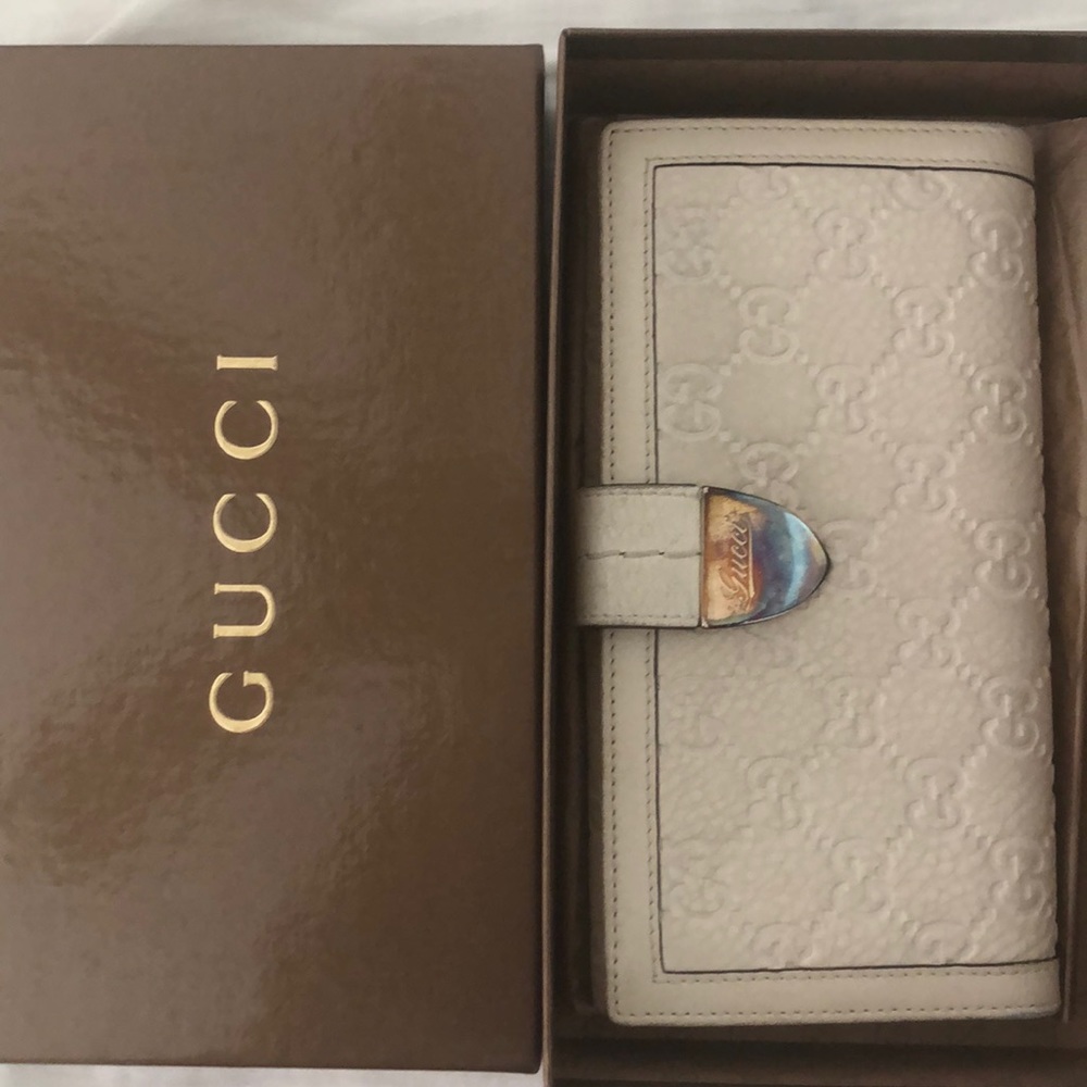 Authentic Gucci GG Monogram Bifold Wallet